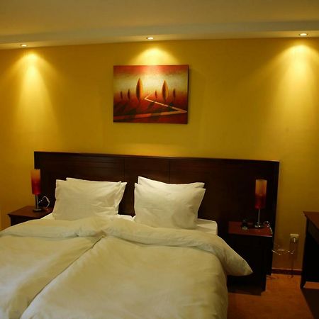 Garni Hotel Contact Beograd Eksteriør billede