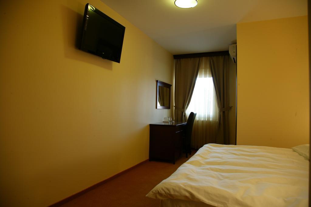 Garni Hotel Contact Beograd Værelse billede