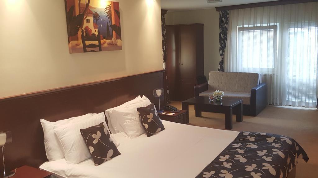 Garni Hotel Contact Beograd Eksteriør billede