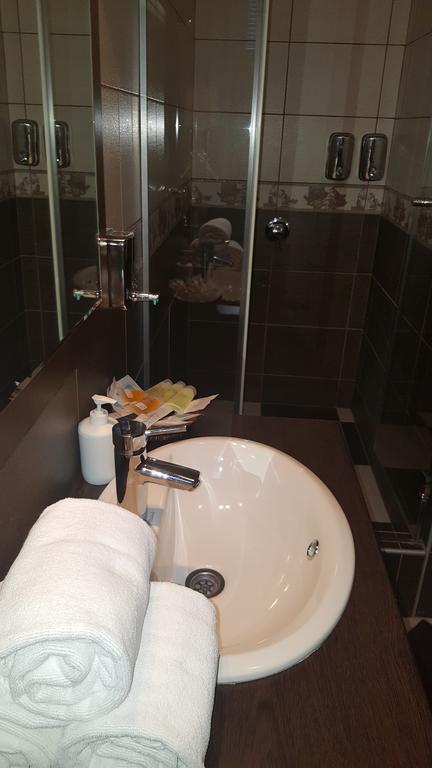 Garni Hotel Contact Beograd Eksteriør billede