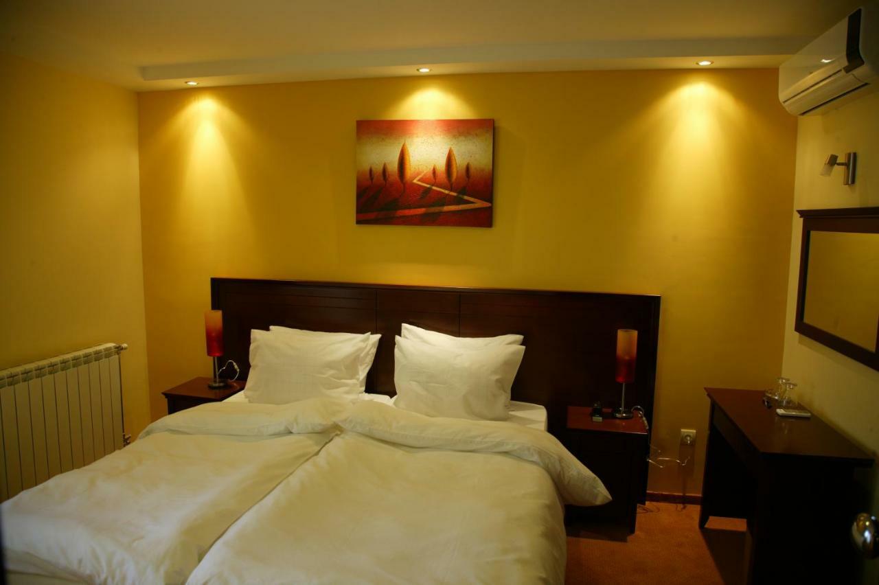 Garni Hotel Contact Beograd Eksteriør billede